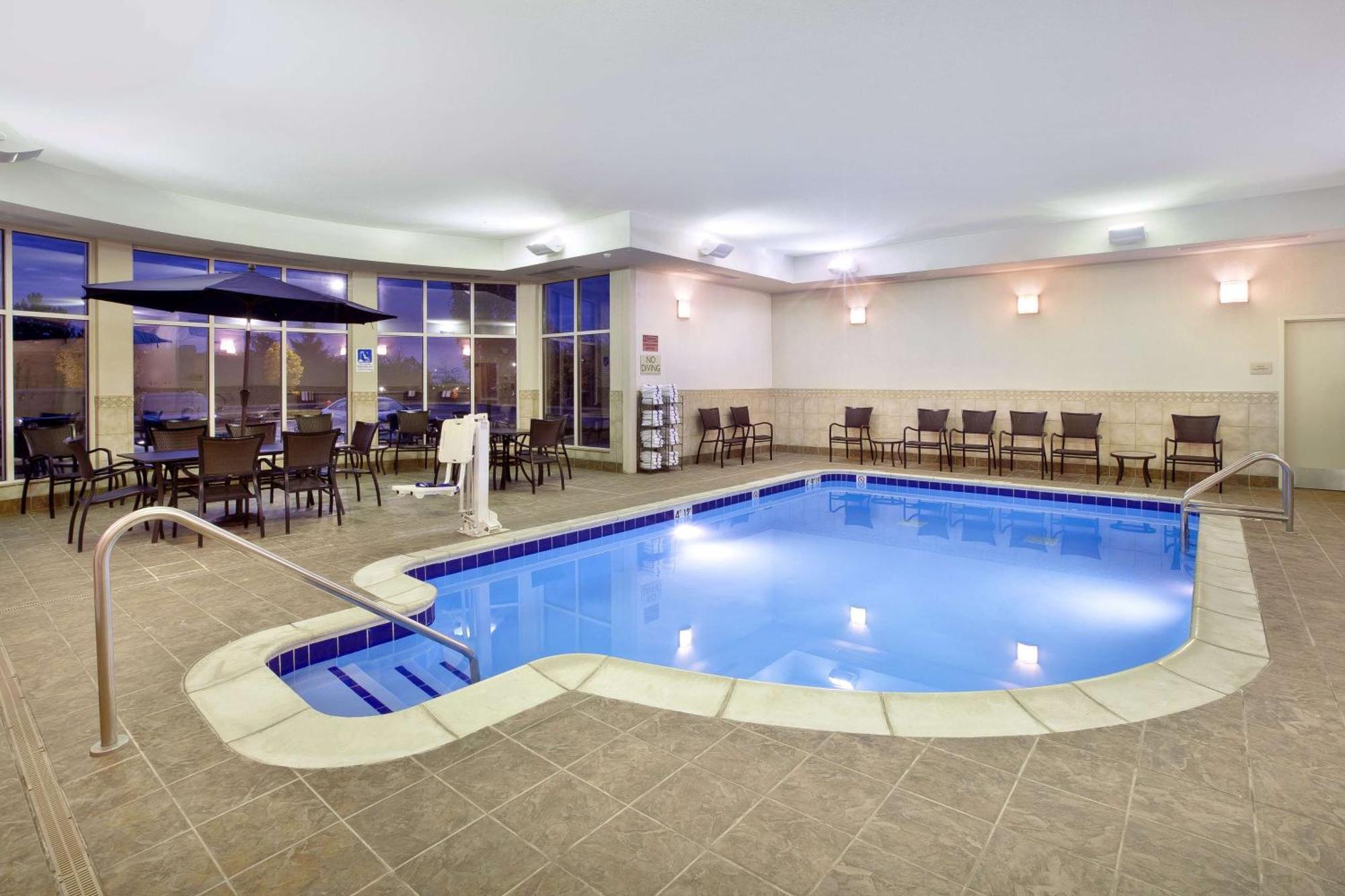 Hilton Garden Inn Detroit/Novi Bagian luar foto
