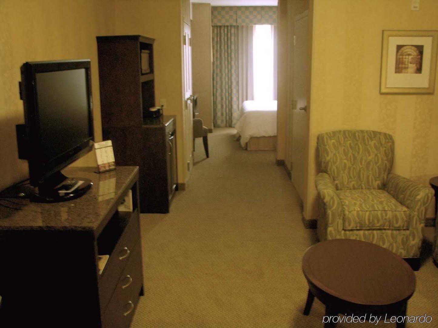 Hilton Garden Inn Detroit/Novi Bagian luar foto